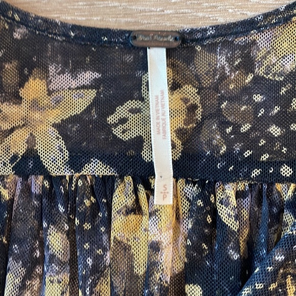 Free People Making Me Smile Print Top - Picture 10 of 11